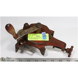 ANTIQUE BENCH MOUNT HAND CRANK GRINDER
