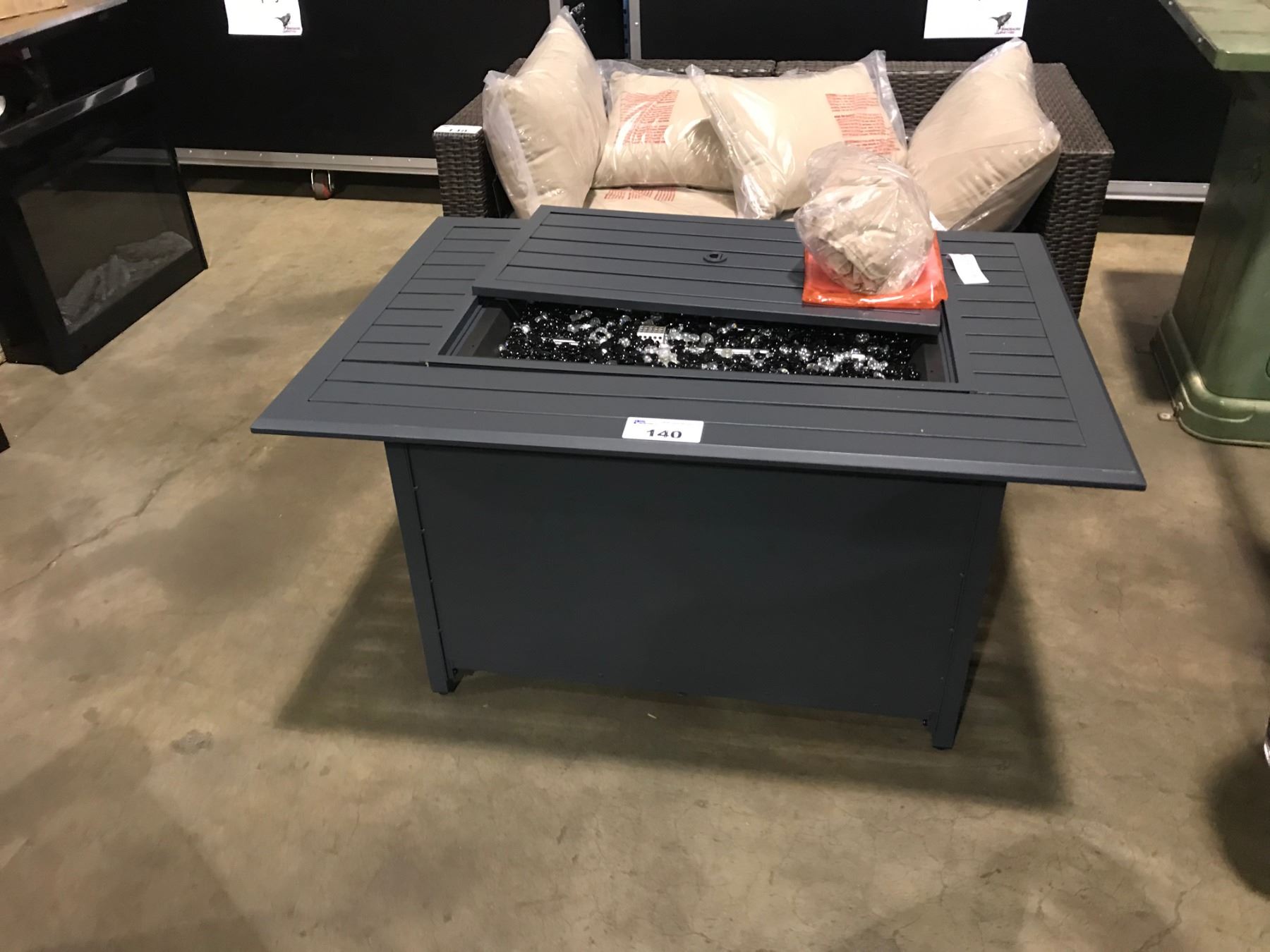 Paramount Fire Table Linear PARAMOUNT GALE CAST ALUMINUM RECTANGULAR PROPANE OUTDOOR FIRE TABLE