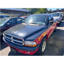 2004 DODGE DAKOTA, 2DR EX CAB PU, RED/BLACK VIN # 1D7GL32K04S679483