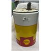 Image 1 : Vintage Shell Can with Spout