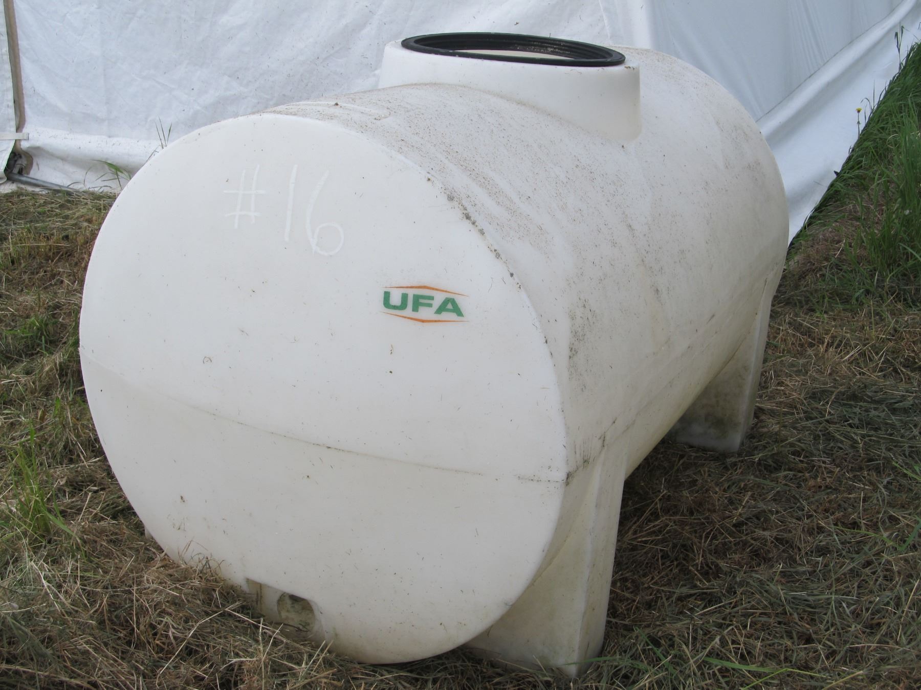 UFA 270 GALLON POLY WATER TANK