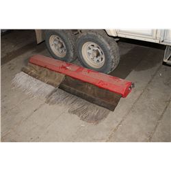 CATTLE OILER BACK RUB