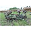 Image 2 : JOHN DEERE 19' TANDEM DISC C/W FLIP UP WINGS