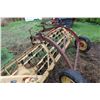 Image 2 : NEW HOLLAND 56 - 5 BAR HAY RAKE