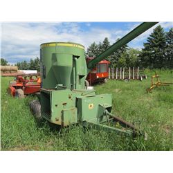 JOHN DEERE 700 MIX MILL