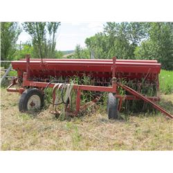 IHC 100 - 24 RUN DOUBLE DISC PRESS DRILL