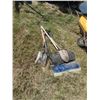 Image 1 : SPADES, SHOVELS & FORK