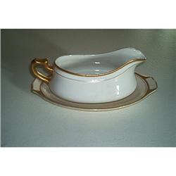K.T. & K. Co. Gravy Boat and Dish #964028