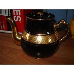 GIBSON & SONS LATE SEVRES TEAPOT #964430