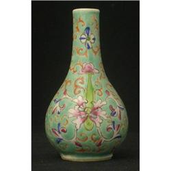 A 1920s mini Chinese Famille Rose vase #977911