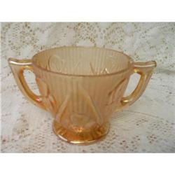 DEPRESSION GLASS SUGAR BOWL IN IRIS & #978048