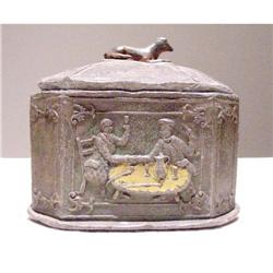 687 19th Century Chinese Box #993379