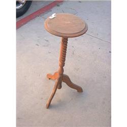 Small Oak Stand #993405