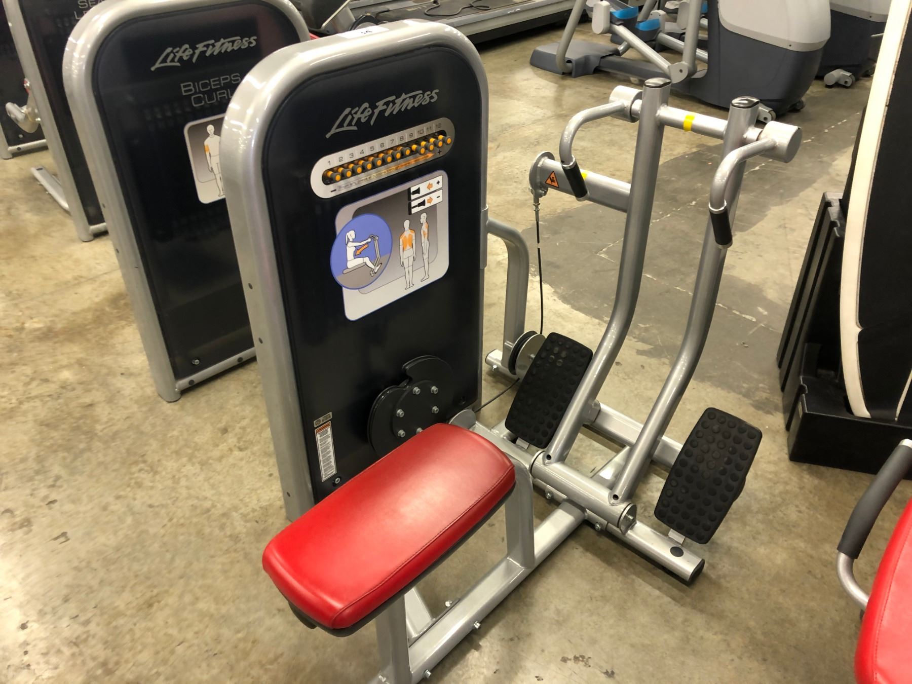 LIFE FITNESS SEATED ROW MACHINE Able Auctions LIFE FITNESS SEATED ROW MACHINE Able Auctions