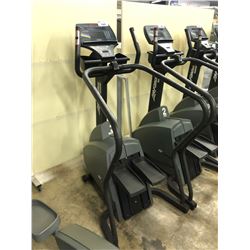 LIFE FITNESS LIFE CYCLE 9500HR STAIR CLIMBER