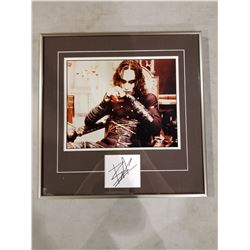 BRANDON LEE (1965-1993) RARE SIGNED AND PROFESSIONALLY FRAMED  THE CROW  DISPLAY WITH CERTIFICATE