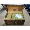 Image 2 : ROUND TOP TRUNK H 24" L 20" W 34"