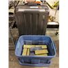 Image 1 : MOVIE PROP GOLD BARS & A MAGICIANS SUITCASE