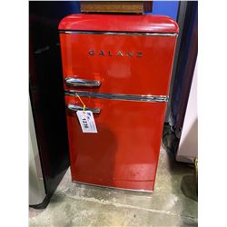 GALANZ RED MINI FRIDGE/FREEZER