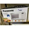 Image 1 : PANASONIC MICROWAVE OVEN NN-SG676W