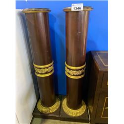 2 DECORATIVE PILLARS