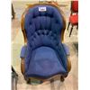 Image 1 : BLUE WOOD TRIM LOUNGE CHAIR