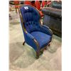 Image 2 : BLUE WOOD TRIM LOUNGE CHAIR