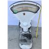 Image 1 : ANTIQUE PORCELAIN TOLEDO SCALE
