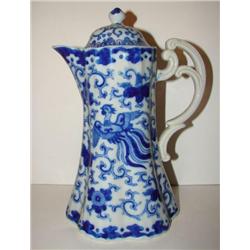 CHINESE EXPORT PORCELAIN CHOCOLATE POT
