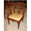 Image 1 : ORNATE VICTORIAN CORNER CHAIR