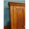 Image 2 : PENNSYLVANIA STEP-BACK CUPBOARD