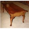 Image 4 : QUEEN ANNE STYLE COFFEE TABLE