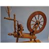 Image 2 : ANTIQUE SPINNING WHEEL