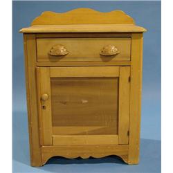 VICTORIAN COTTAGE SOFTWOOD COMMODE