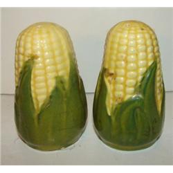 SHAWNEE POTTERY CORN PATTERN SHAKERS