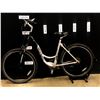 Image 1 : GREY TREK NAVIGATOR 21 SPEED FRONT SUSPENSION HYBRID CRUISER/TRAIL BIKE
