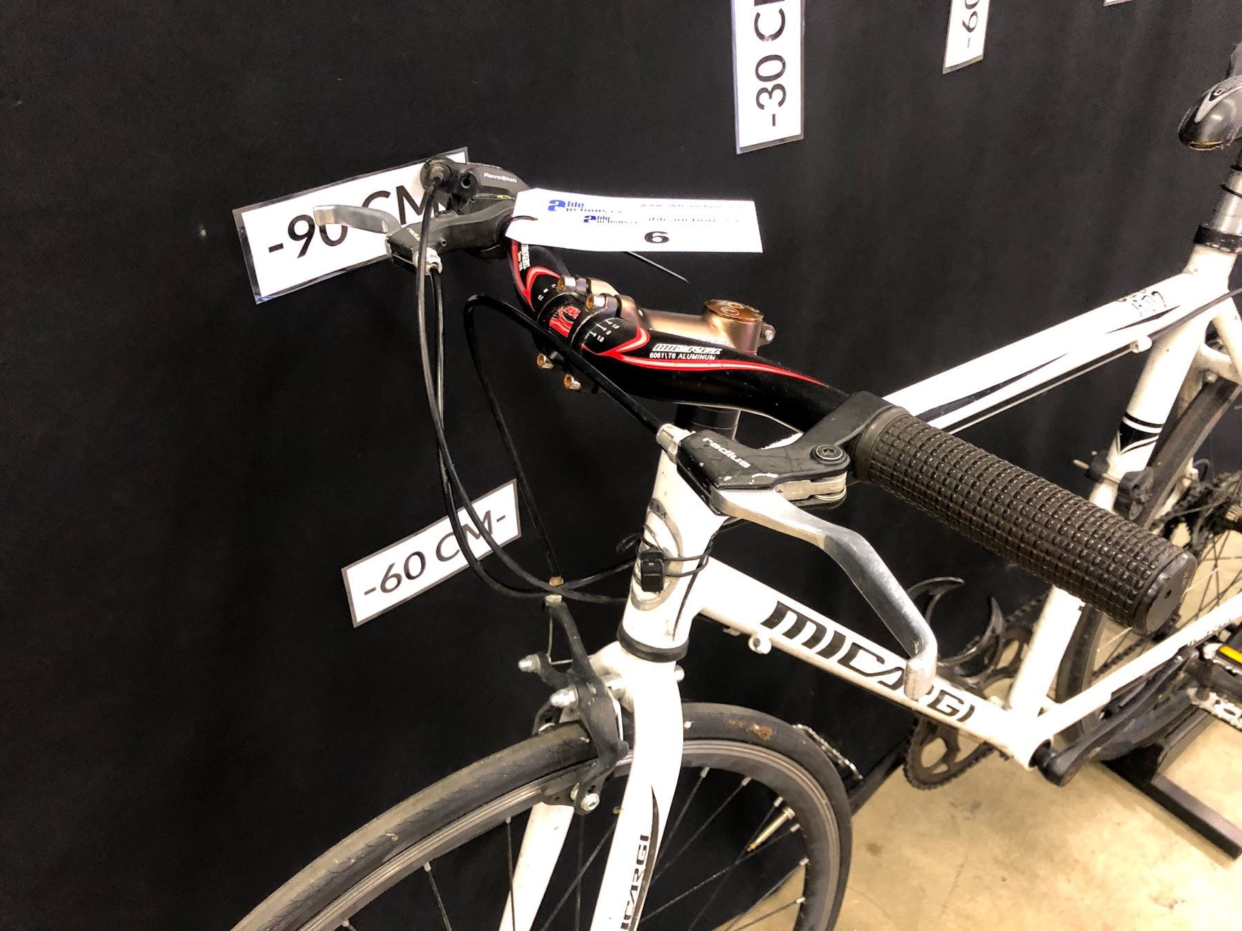 WHITE MICARGI RD7 7 SPEED HYBRID ROAD BIKE, 74 CM STANDOVER HEIGHT