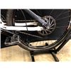 Image 2 : WHITE NORCO SHORE 9 SPEED FULL SUSPENSION DOWNHILL MOUNTAIN BIKE WITH FRONT AND REAR HYDRAULIC DISC