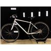 Image 1 : GREY GARNEAU URBANIA 5 21 SPEED HYBRID TRAIL BIKE, 78 CM STANDOVER HEIGHT