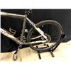 Image 2 : WHITE AND GREY SCOTT ASPECT 27 SPEED FRONT SUSPENSION MOUNTAIN BIKE WITH FRONT AND REAR HYDRAULIC