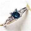 Image 1 : 14K BLUE DIAMOND (0.3CT) DIAMOND (0.05CT) RING