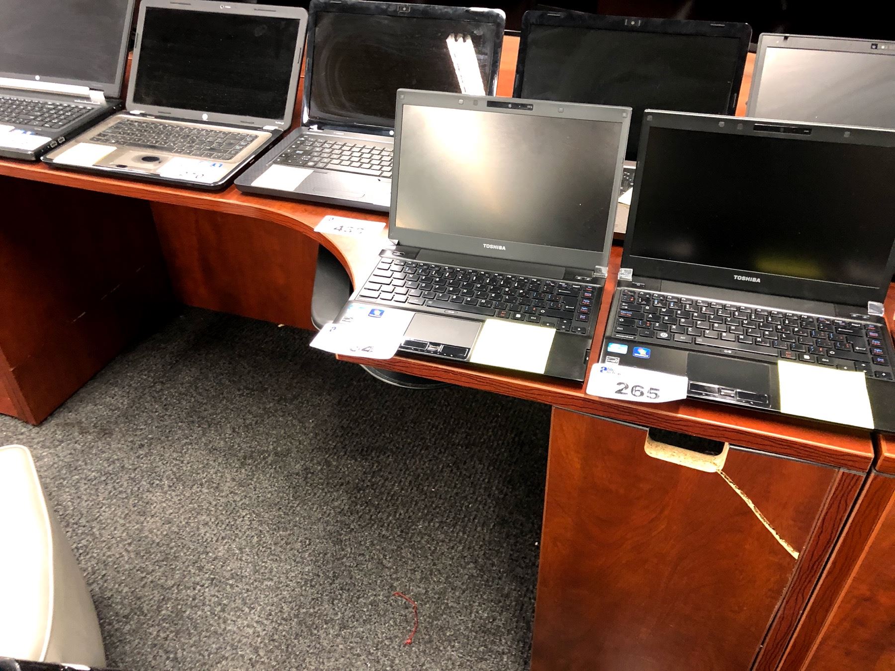 CHERRY 6' CORNER COMPUTER DESK, NO RETURN, RIGHT HAND, SOME DAMAGE ...