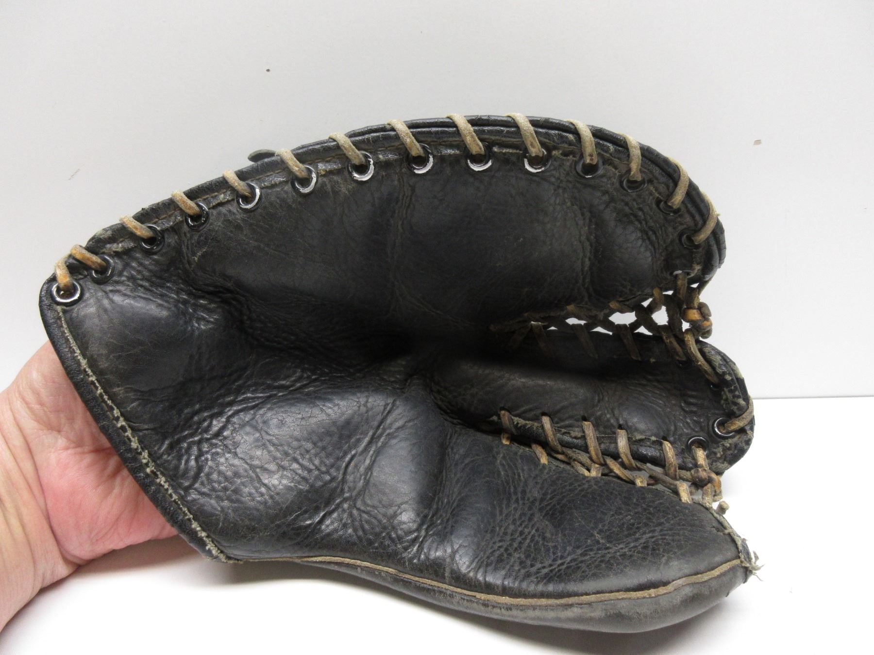 Armon 3 Finger Baseball Glove
