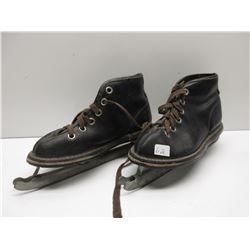 Vintage Childrens Double Blade Ice Skates