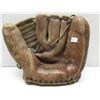 Image 1 : Pro Ball Model No. 200 Baseball Glove