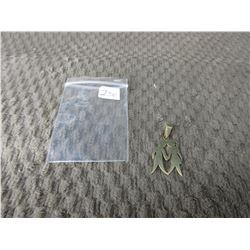 10 KT Gold Charm of People 1.37 grams