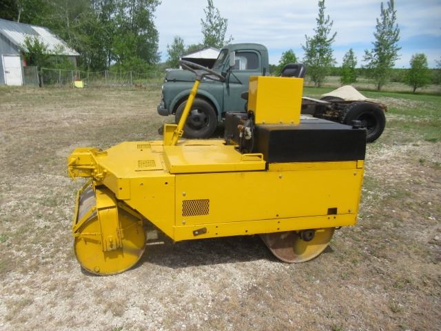 Pavement Packer 13 HP Gas Asphalt Packer - Rear Packer 36