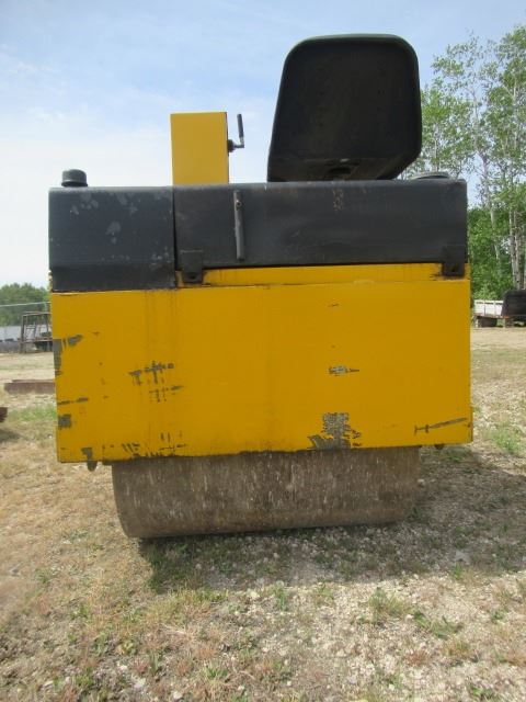 Pavement Packer 13 HP Gas Asphalt Packer - Rear Packer 36