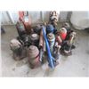 Image 2 : 14 Items - 12 Hyd Bottle Jacks, 2 Jackalls