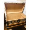 Image 2 : Small travel trunk